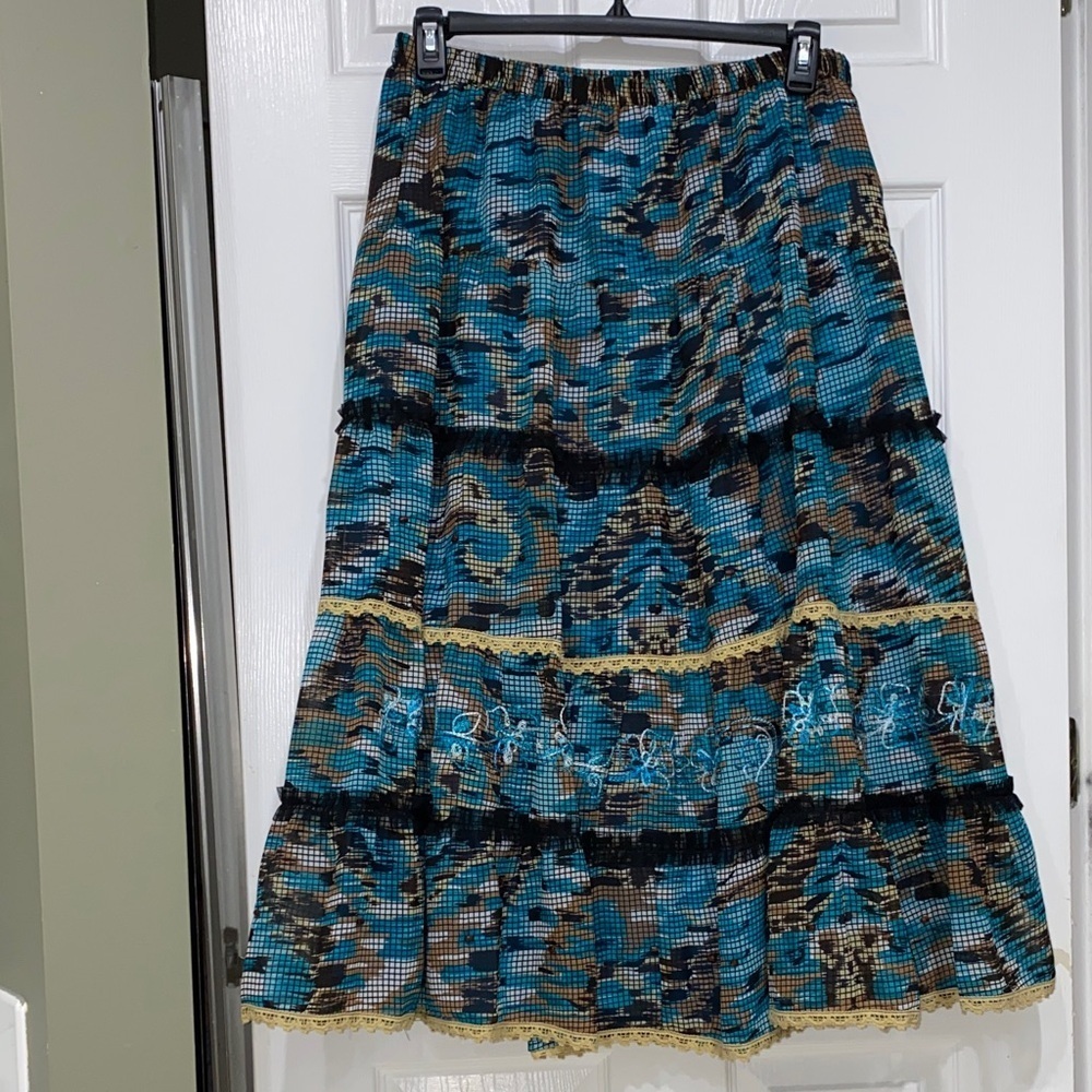 Choices Large Teal,Black,Brown and Cream A Line Skirt. NWT